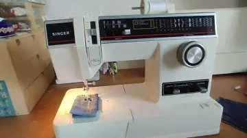 Singer Sewing Machine 6235