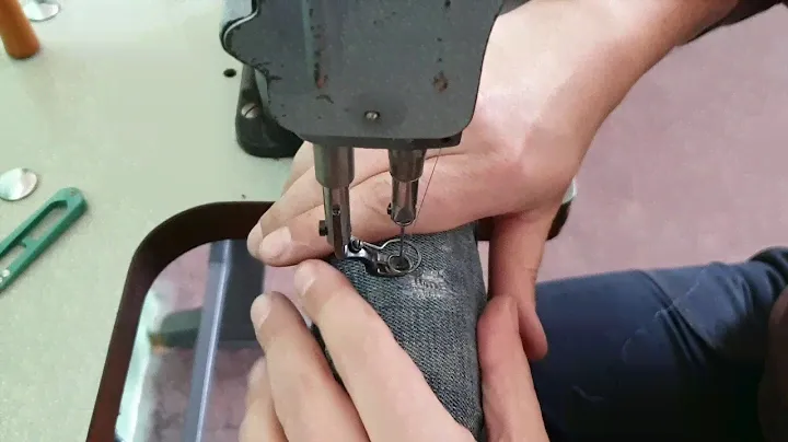 Singer 47w70  darning machine