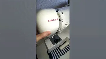 Remove the plastic cover sewing machine Singer 2662 (description) •  Разборка швейной машины Singer