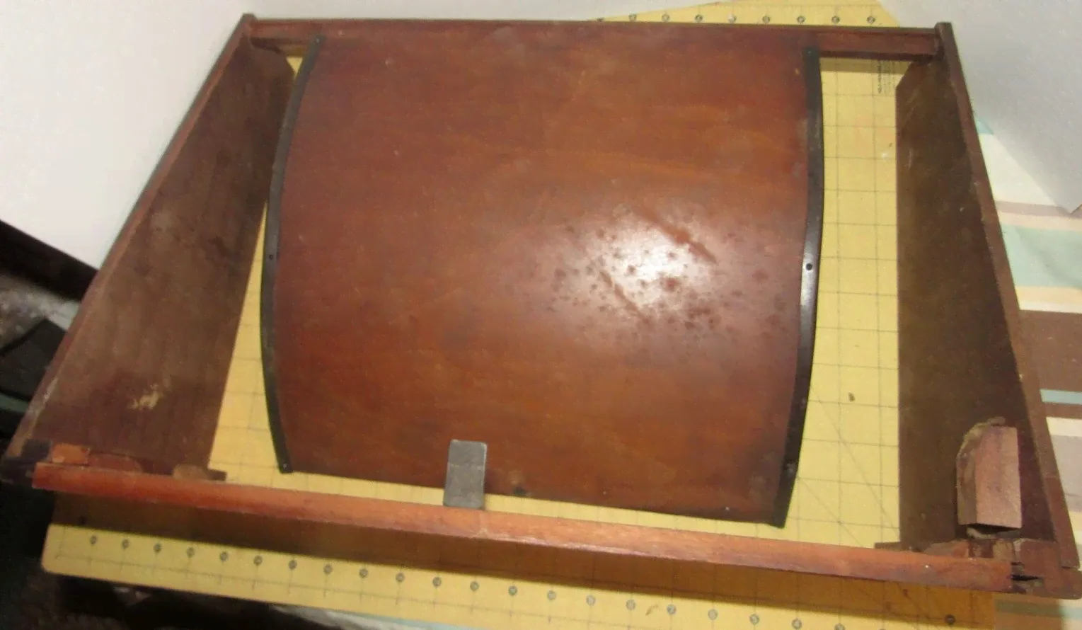 Vintage Singer 1936 Treadle Sewing Machine Cabinet Under Carriage / Under Belly-0