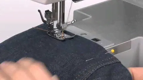 SINGER® HEAVY DUTY 4423 Sewing Machine HD Metal Frame