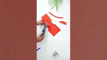 Can a handheld sewing machine make a shirt?